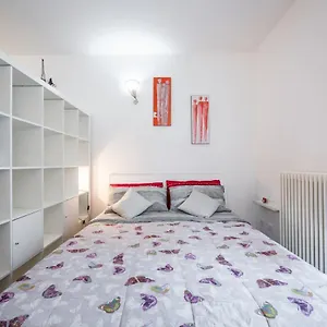 delizioso-flat-con-netflix-e-free-wi-fi.emilia-romagnahotels.net/