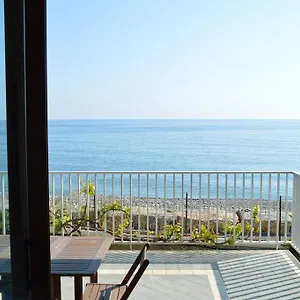 riva-beach-apartment.hotelitalianriviera.com/