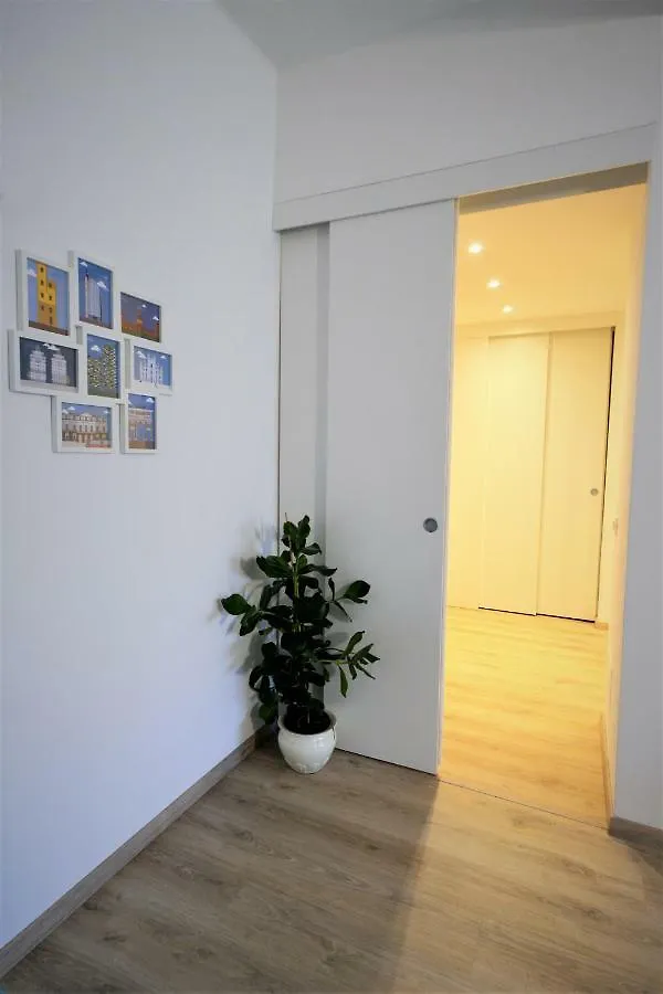 34 Via Giulio Carcano Milan Apartment